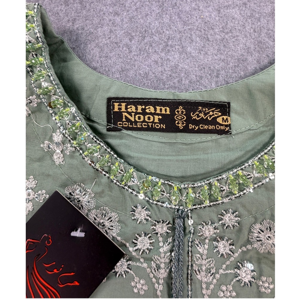 Haram Noor Embroidered 3-Piece Salwar Kameez Suit - Picture 3 of 4